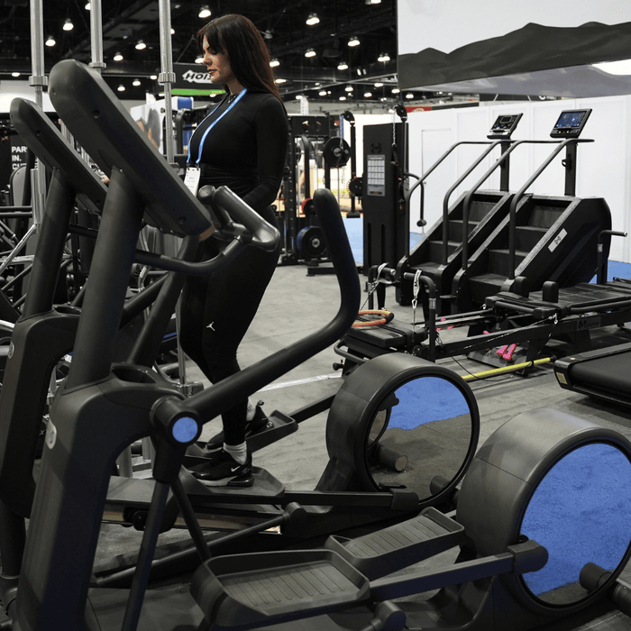 Commercial Elliptical Trainer - LED Screen - Muscle D Fitness -  Cardio Machine - Standalone