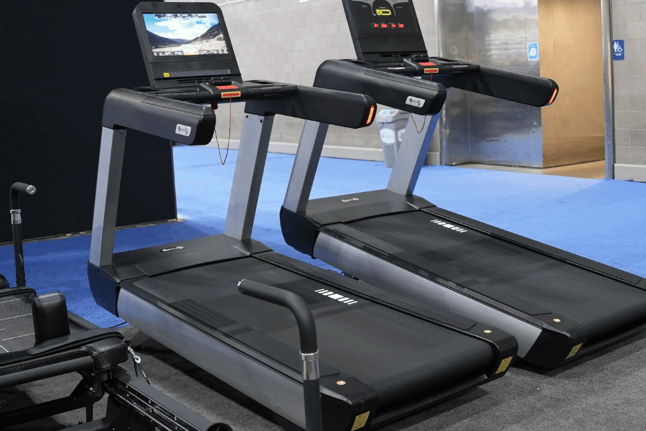 Muscle D Fitness V2 Touch Screen Commercial Treadmill - Muscle D Fitness - Upgraded Touch Screen Commerc... — handles and grip