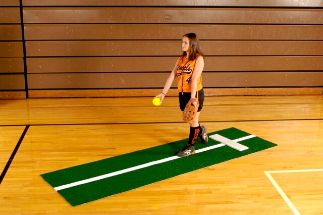 Trigon Sports Proper Pitch Classic Prep Game Mound - Green — feature highlight