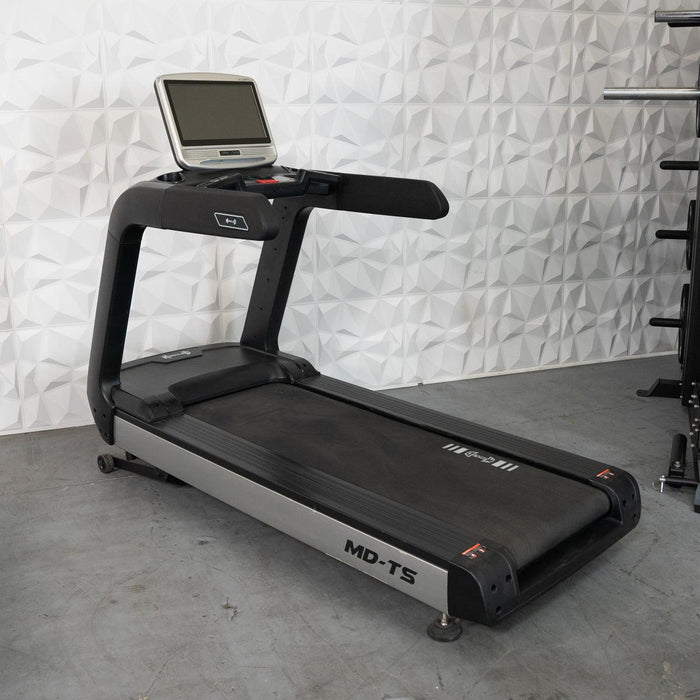 Muscle D Fitness Touch Screen Commercial Treadmill - Muscle D Fitness - Deluxe Touch Screen Commercial T... — handles and grip