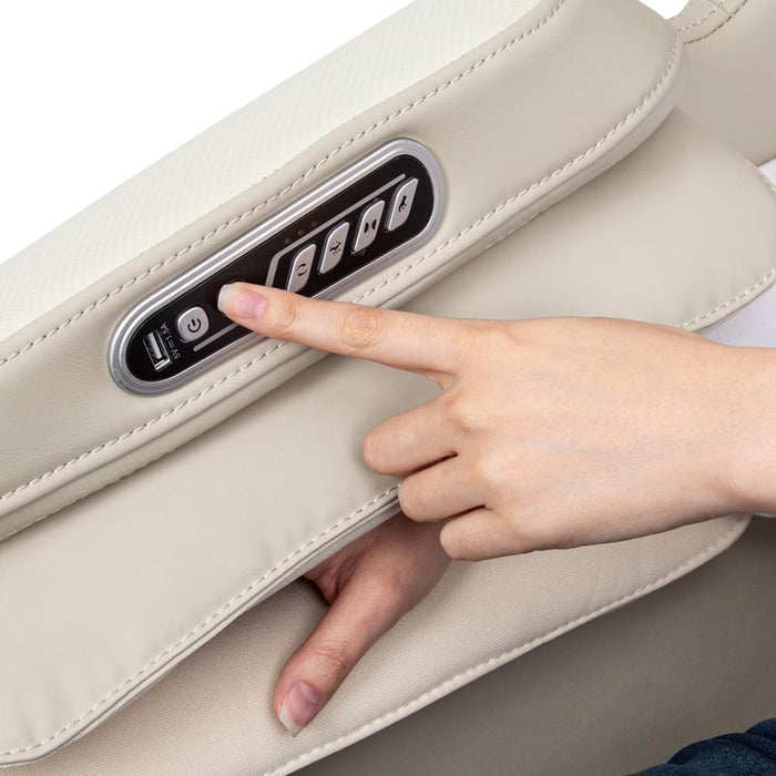AmaMedic Q7 – Zero Gravity Recline & Lumbar Heat Therapy dimensional diagram showing footprint and clearance