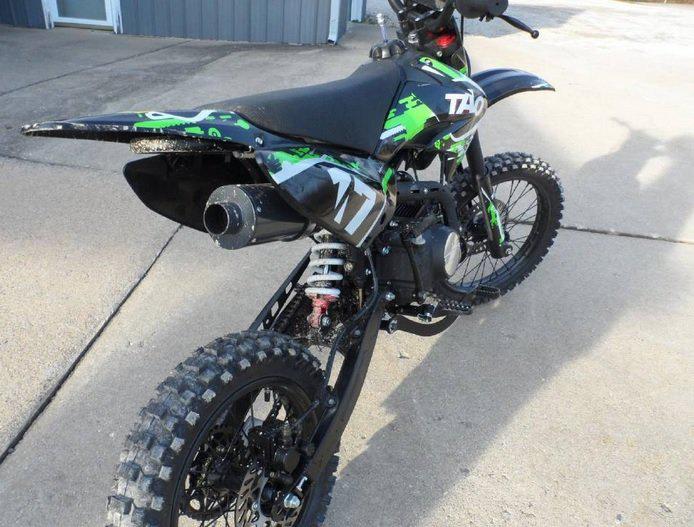 Tao Motor DB-17 - 125cc Deluxe Dirt / Pit Bike 17" front rim  4 Speed manual, 30.72 inch seat height