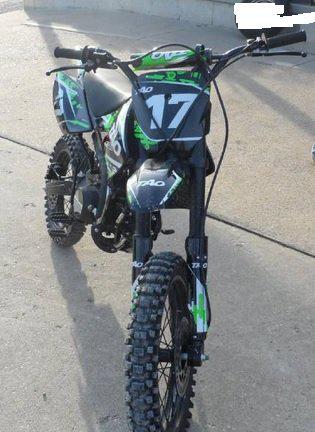 Tao Motor DB-17 - 125cc Deluxe Dirt / Pit Bike 17" front rim  4 Speed manual, 30.72 inch seat height