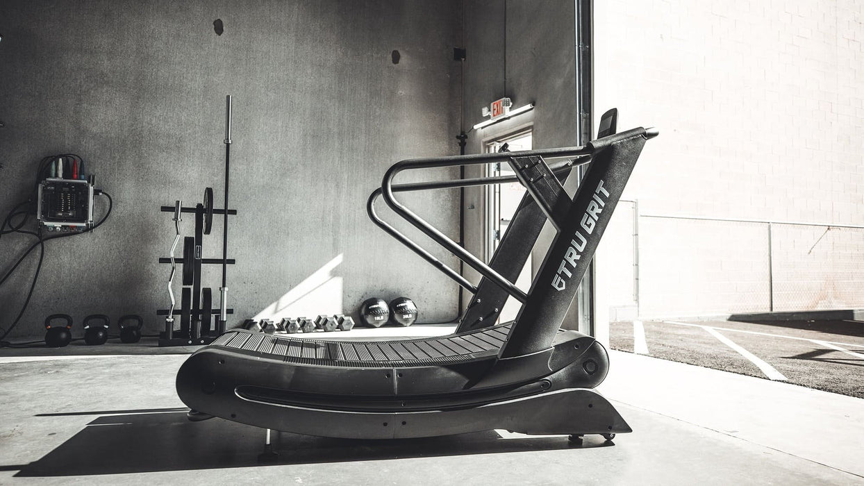 Grit Runner curved treadmill running deck